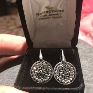 Custom jewelry earnings